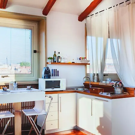 Vista Penthouse Apartment Rom